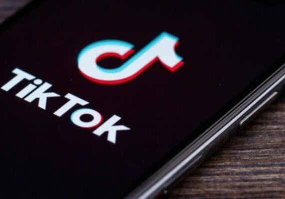 TikTok an Makin Asyik dengan Topping TikTok dari by.U