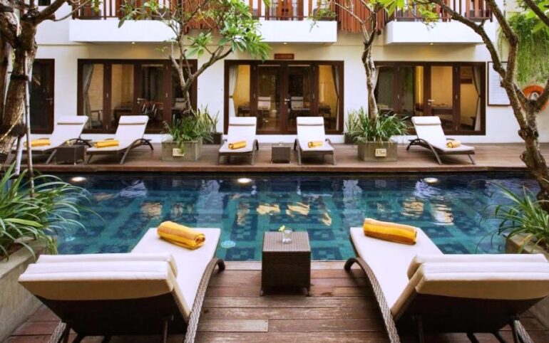 Jenis Lowongan Pekerjaan Perhotelan di Seminyak Bali yang Mungkin Anda Minati