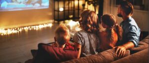 Natal Keluarga dan Film Happiest Season Kombinasi Sempurna untuk Liburan yang Hangat
