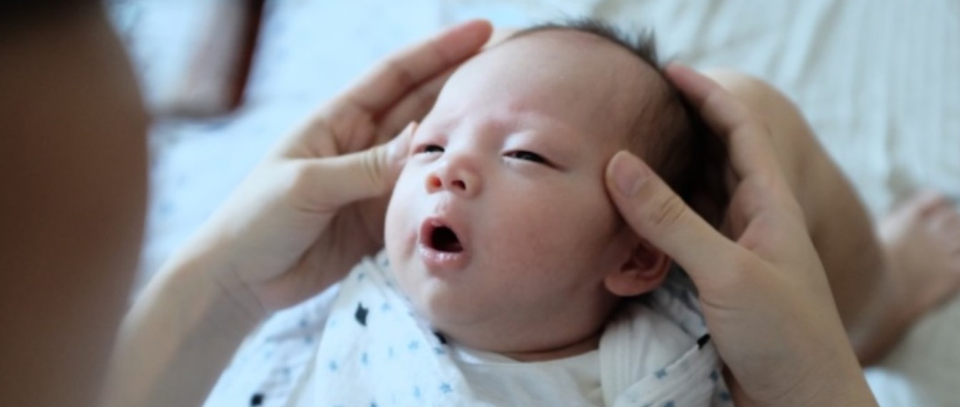 Penyebab Rambut Bayi Botak di Depan dan Tips untuk Merawatnya