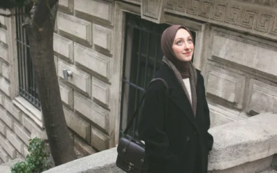 Tips Berbusana Hijab Modern Paling Praktis untuk Tampil Elegan